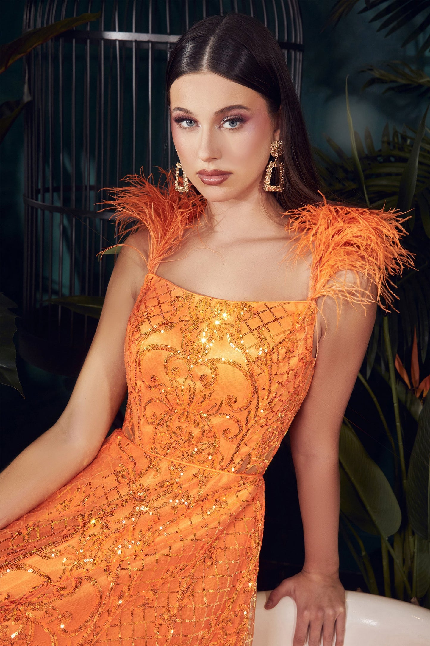 CDglamour-feather-straps-gown-kv1076