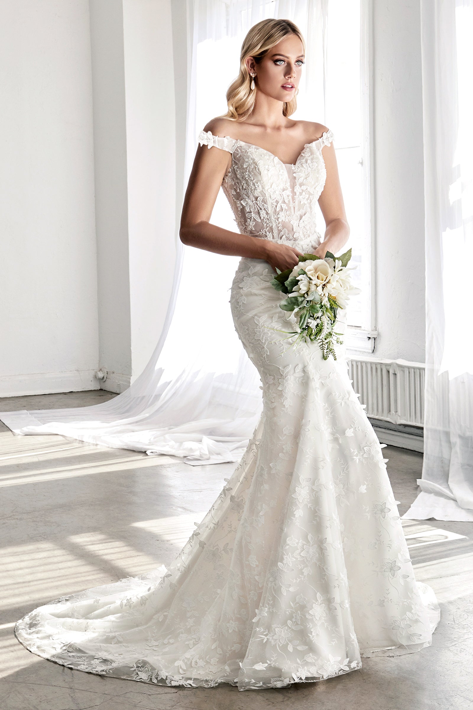 Floral Appliques Sheath Fitted Wedding Gown TY01 - 4X / Off White Floral Appliques Sheath Fitted Wedding Gown TY01 - 4X / Off White
